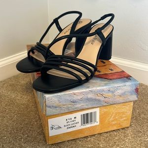 Bella Vitta block heel sandals - size 8.5 - black leather - NWT